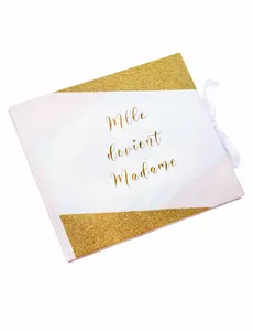 Gastenboek Mlle wordt Madame roze, wit en goud 22 x 19 cm