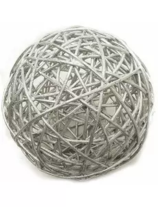 2 Boules en osier argentées 6 cm