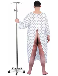 Humoristische vermomming van volwassen patient