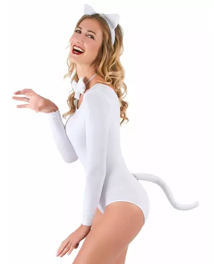 chaton blanc adulte